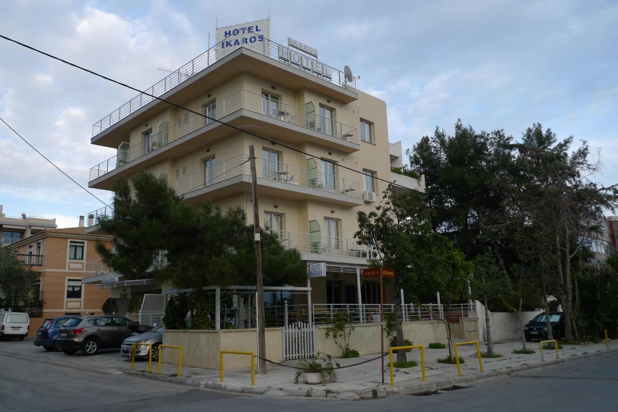 Ikaros Hotel 2*
